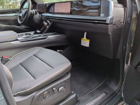 New 2026 Cadillac Escalade Sport w/ Touring Package AWD/4WD image 26