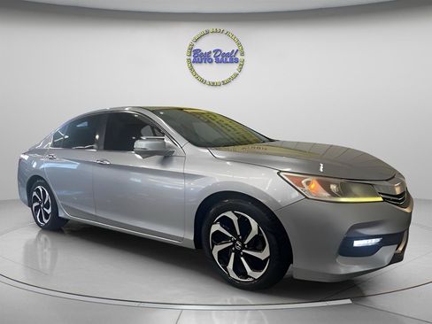 Used 2017 Honda Accord EX-L image 7