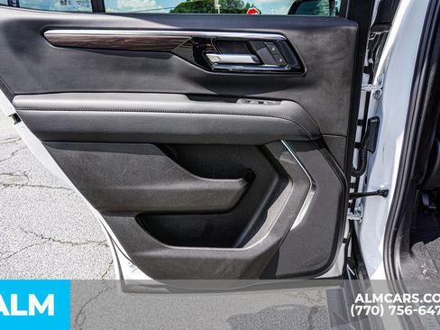 Used 2025 Chevrolet Tahoe LT AWD/4WD image 58