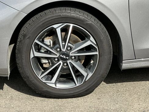 Used 2024 Kia Forte LXS FWD image 28