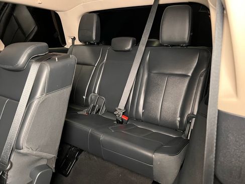 Used 2024 Ford Expedition XLT image 23