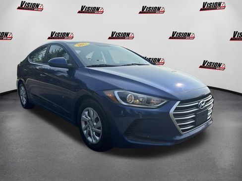 Used 2017 Hyundai Elantra SE FWD image 3
