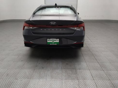 Used 2023 Hyundai Elantra SEL w/ Convenience Package FWD image 7