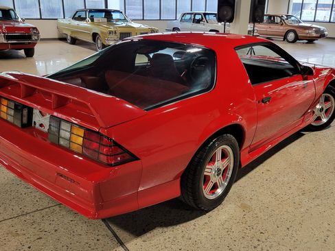 Used 1991 Chevrolet Camaro Z28 RWD image 37