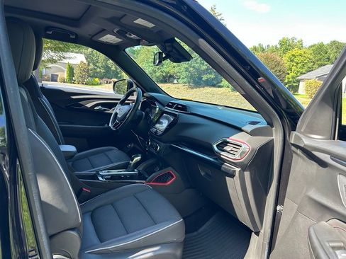 Used 2021 Chevrolet TrailBlazer RS w/ Sun and Liftgate Package FWD image 38