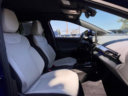 Used 2021 Volkswagen ID.4 Pro S w/ Gradient Package RWD image 28