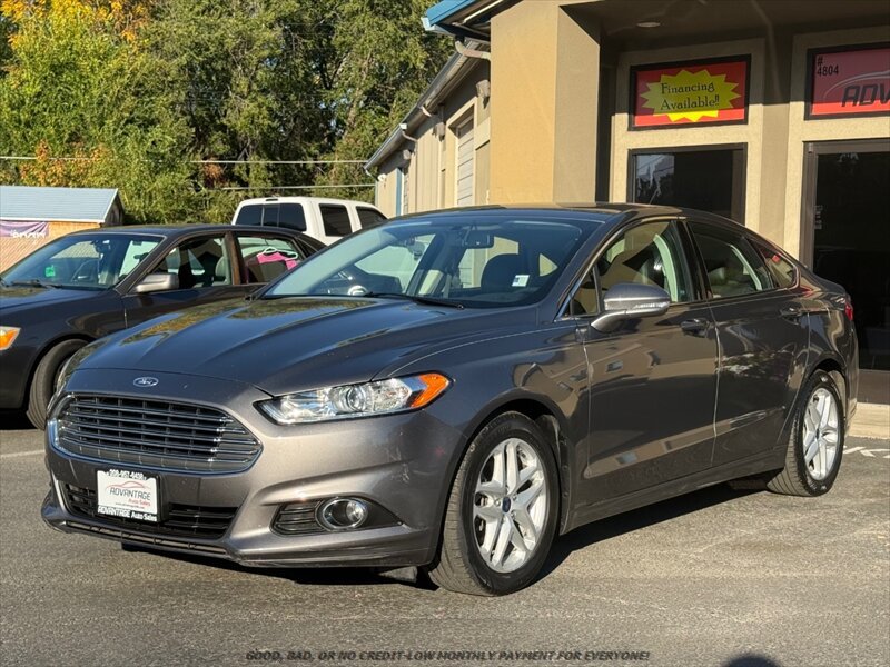 Used 2014 Ford Fusion SE w/ Equipment Group 202A FWD image 3