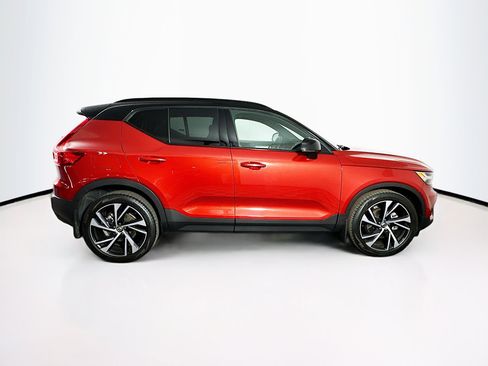 Used 2021 Volvo XC40 T5 R-Design w/ Protection Package Premier image 10