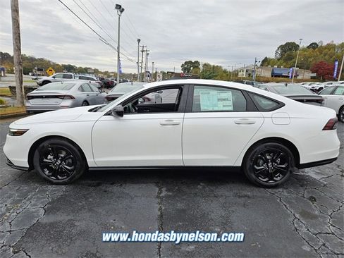 New 2025 Honda Accord SE image 4