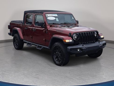 Used 2022 Jeep Gladiator Overland AWD/4WD image 3