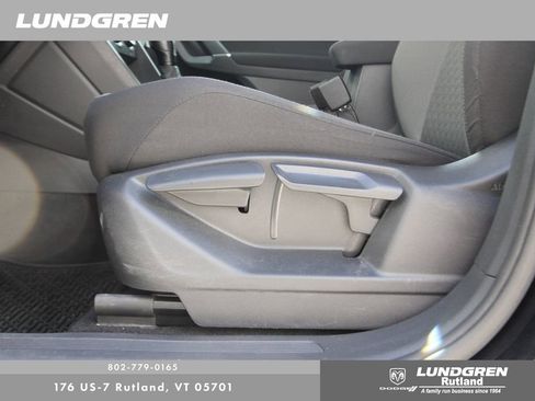 Used 2020 Volkswagen Tiguan S image 12