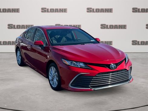 Used 2024 Toyota Camry LE image 7