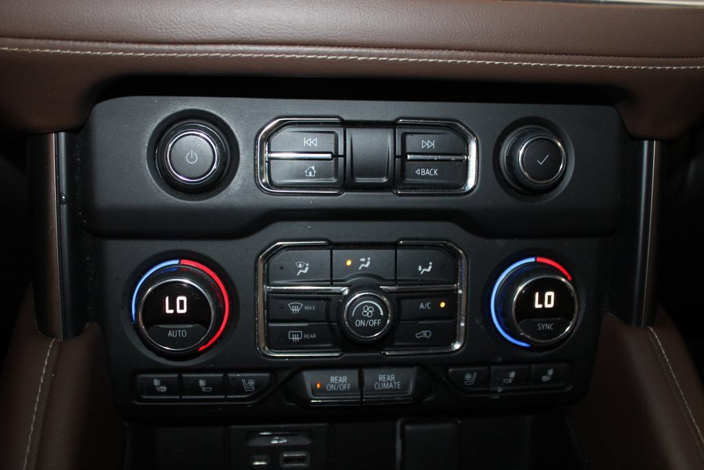 Used 2021 Chevrolet Suburban High Country RWD image 50