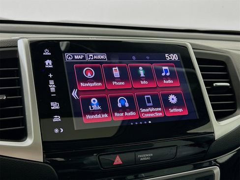 Used 2017 Honda Pilot Touring image 16