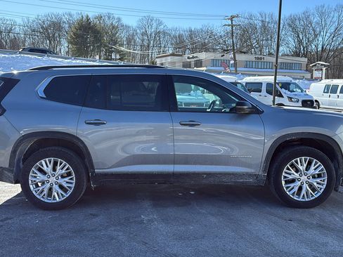 Certified 2025 GMC Acadia Elevation w/ Elevation Premium Package image 3