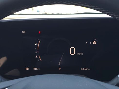 Used 2025 Buick Encore GX Sport Touring image 17