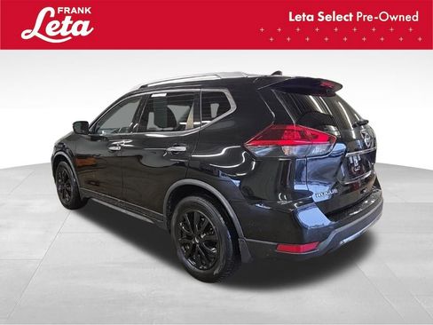 Used 2020 Nissan Rogue S w/ Special Edition Package FWD image 4