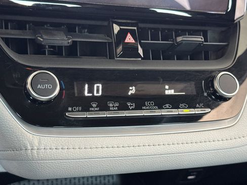 Certified 2024 Toyota Corolla SE FWD image 19