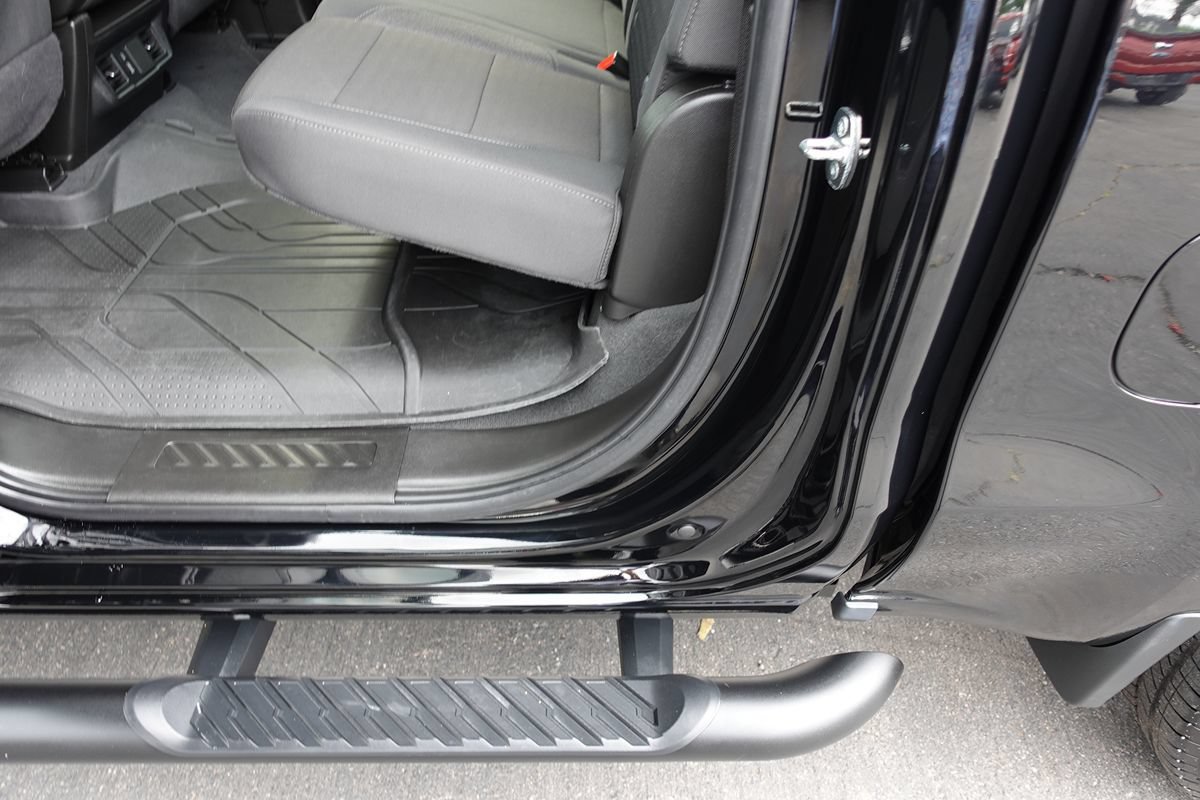 Used 2024 Chevrolet Silverado 1500 Custom AWD/4WD image 21