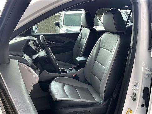 Used 2023 GMC Terrain SLT image 7