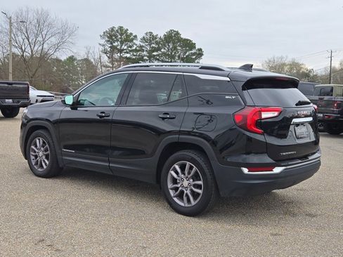 Used 2023 GMC Terrain SLT image 10