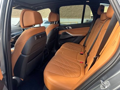 Used 2024 BMW X5 xDrive40i w/ M Sport Package AWD/4WD image 15