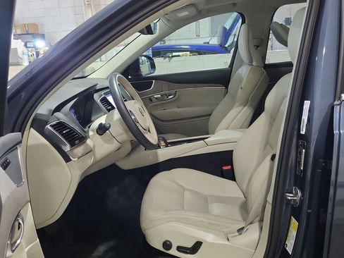 Used 2023 Volvo XC90 B6 Plus AWD/4WD image 5