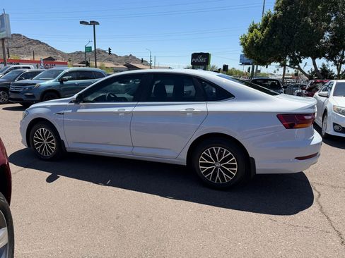 Used 2019 Volkswagen Jetta SEL FWD image 8