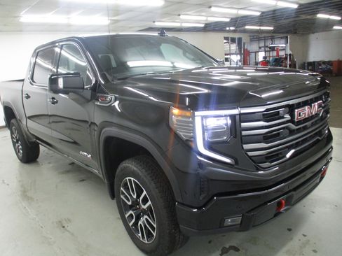 New 2026 GMC Sierra 1500 AT4 w/ Technology Package AWD/4WD image 11
