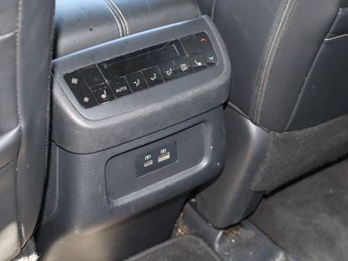 Used 2023 Nissan Pathfinder SL w/ SL Premium Package FWD image 16