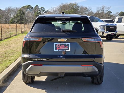 New 2026 Chevrolet Equinox LT w/ Convenience Package II image 4