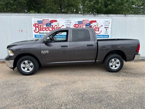 Used 2023 RAM 1500 Classic SLT w/ Trailer & Traction Group AWD/4WD image 7