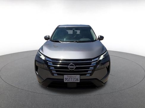 Used 2025 Nissan Rogue SV FWD image 4
