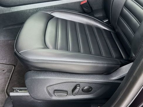 Used 2024 Ford Edge SEL w/ Convenience Package image 11