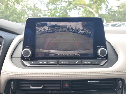 Certified 2022 Nissan Rogue SV w/ SV Premium Package image 8