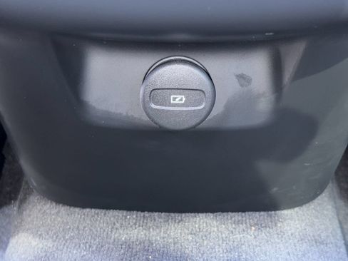 Used 2025 Volvo XC60 B5 Core AWD/4WD image 20