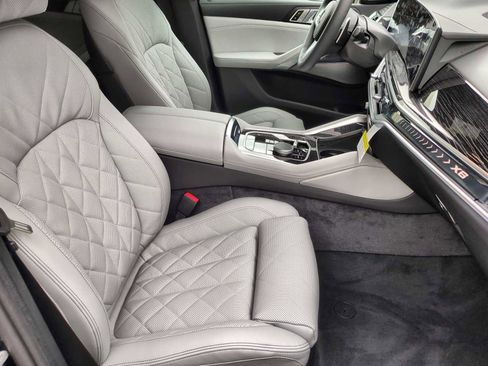 Used 2026 BMW X6 xDrive40i w/ Climate Comfort Package image 23