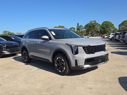 New 2026 Kia Sorento S AWD/4WD image 2