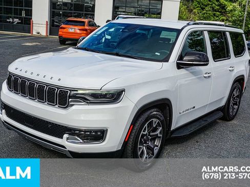 Used 2023 Jeep Wagoneer Series III w/ Preferred Equipment Group image 15