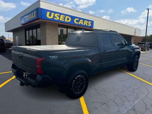 Used 2024 Toyota Tacoma TRD Sport w/ TRD Sport Upgrade Package image 5