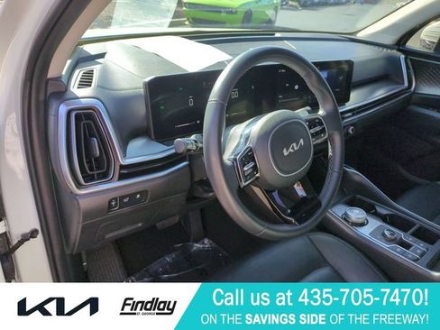 Used 2025 Kia Sorento EX AWD/4WD image 15