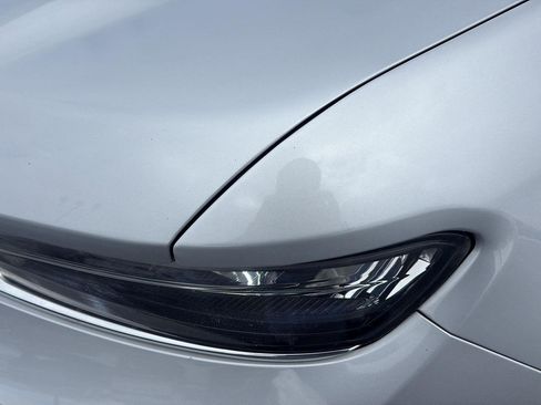 Used 2024 Jeep Grand Cherokee L Limited w/ Luxury Tech Group II image 12