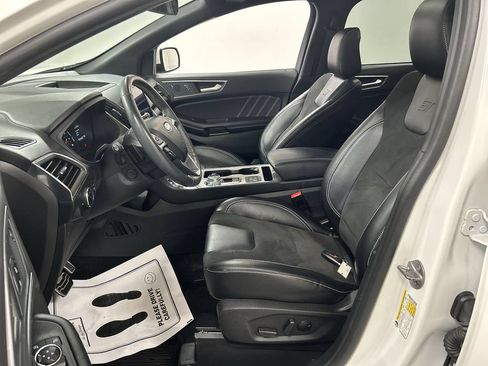 Used 2024 Ford Edge ST w/ Equipment Group 401A AWD/4WD image 9