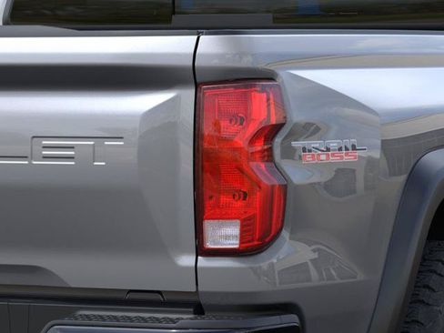 New 2026 Chevrolet Colorado Trail Boss AWD/4WD image 11