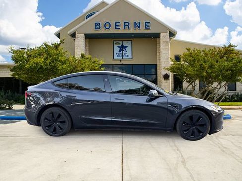 Used 2024 Tesla Model 3 Standard Range RWD image 6
