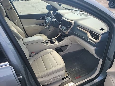 Used 2023 GMC Acadia Denali w/ Denali Technology Package AWD/4WD image 11