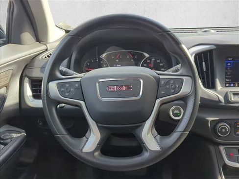 Used 2024 GMC Terrain SLE image 9