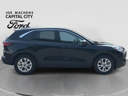 Used 2023 Ford Escape Active FWD image 3