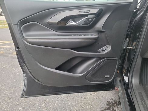 Used 2023 GMC Terrain AT4 w/ Infotainment Package II image 11