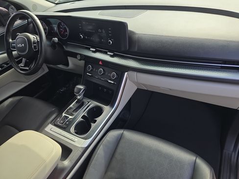 Certified 2023 Kia Carnival LX FWD image 11